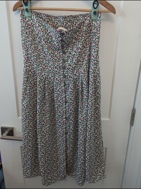 H&M Floral Print Skirt in White, Pink & Green Size 10